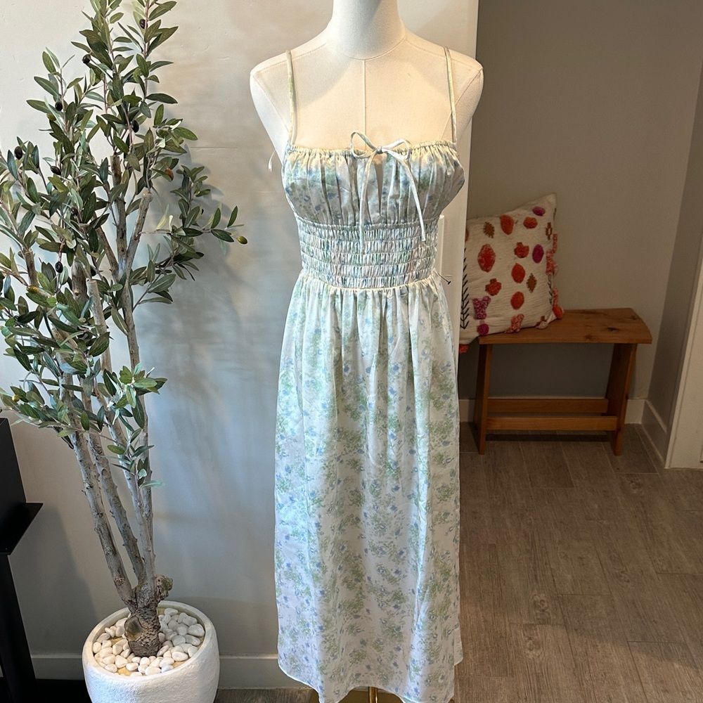ASTR the Label Floral Smocked Tie Front Spaghetti Strap‎ Midi Dress New! - Picture 2 of 12